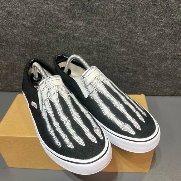 Skeleton Boney Feet Custom BLVD Original Slip Ons Size 10 Mens - Picture 10 of 14